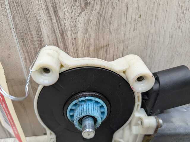 OEM BMW F25 F26 F15 F16 F85 F86 X3 Rear Left Driver Side Window Lifter Motor