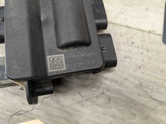 OEM BMW F15 F16 F85 F86 X5 X6 Battery Distribution B+ Junction Terminal Module