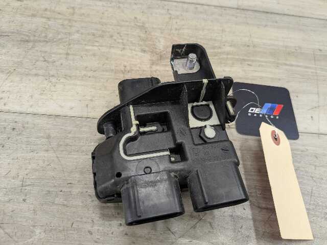 OEM BMW F15 F16 F85 F86 X5 X6 Battery Distribution B+ Junction Terminal Module