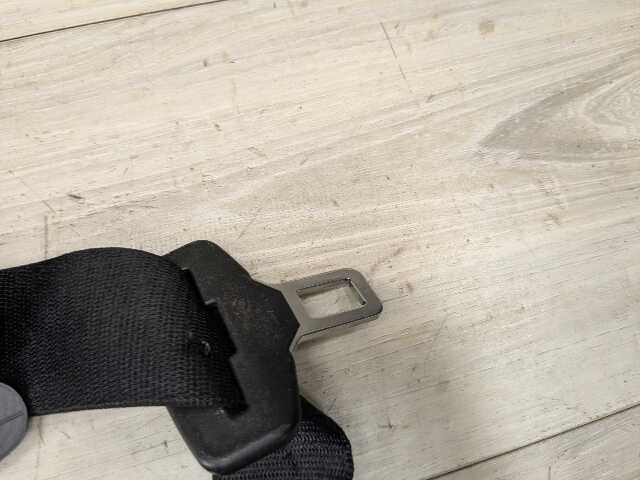 OEM BMW F15 F16 F85 F86 X5 X6 Front Right Passenger Seat Belt Retractor Black