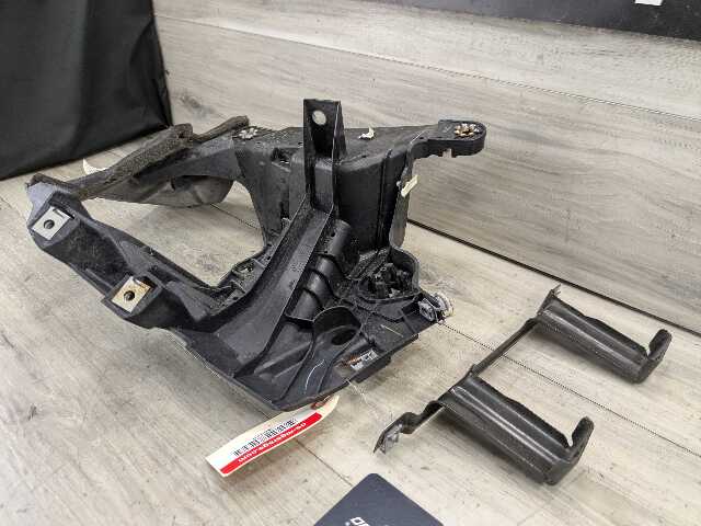 OEM BMW F15 F16 F85 F86 X5 X6 Front Left Driver Fender Mount Support Brackets