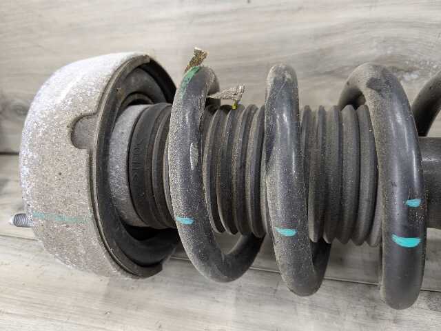 OEM BMW F15 F16 X5 X6 35iX 35dX FRONT Right Pass Strut Shock Absorber Spring