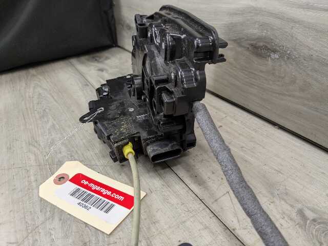 OEM BMW F15 F85 X5 X5M FRONT RIGHT PASSENGER Door Lock Latch Actuator SOFT CLOSE