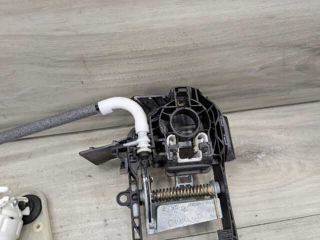 OEM BMW F15 F85 X5 X5M FRONT RIGHT PASSENGER Door Lock Latch Actuator SOFT CLOSE