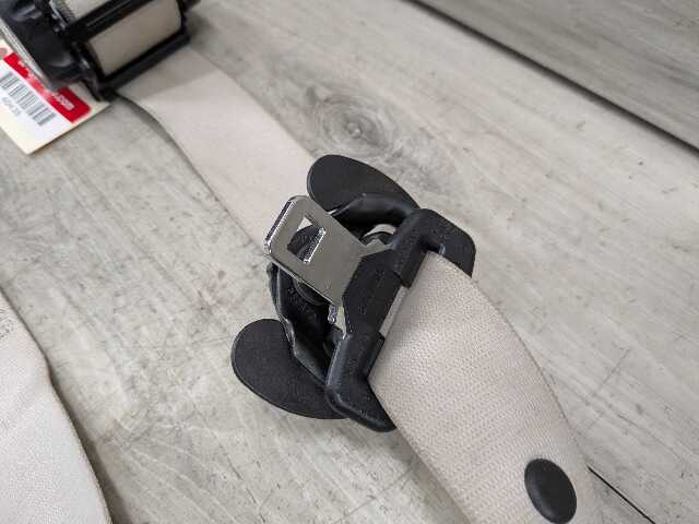 14-18 OEM BMW F15 X5 REAR Right Passenger Seatbelt Seat Belt Retractor BEIGE