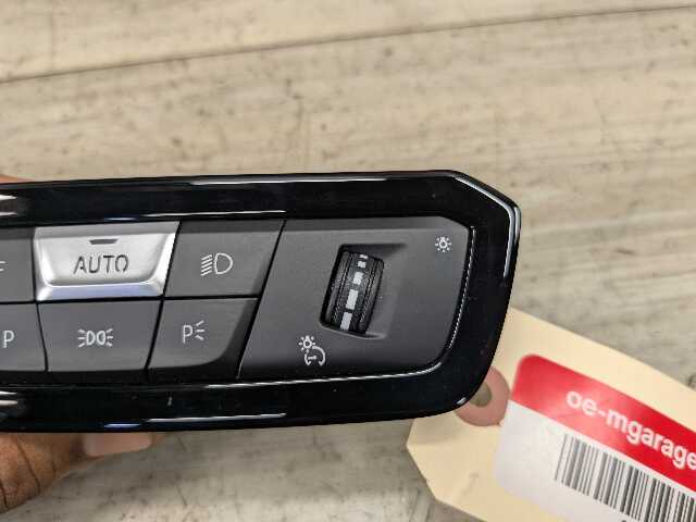 *OEM BMW G20 G22 G23 G26 330 430 PRE-LCI Headlight Control Switch Light Module