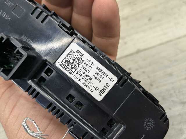 OEM BMW G20 G22 G23 G26 G42 G80 G82 AC Rear Heater Climate Control Switch Panel