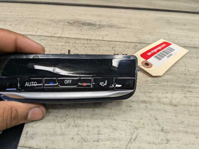 OEM BMW G20 G22 G23 G26 G42 G80 G82 AC Rear Heater Climate Control Switch Panel