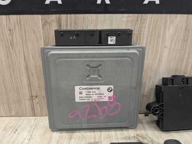 OEM BMW E82 E90 E92 AT Engine N51 DME ECU CAS3 Control Unit Computer Key MSV80