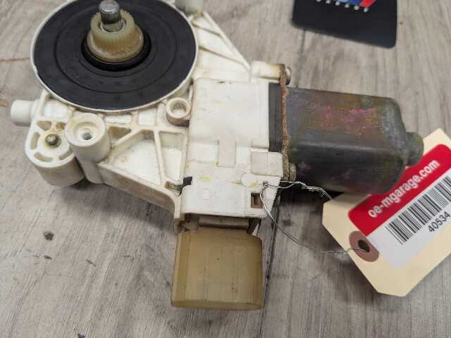 OEM BMW E84 E90 E91 328 335 M3 Front Left Driver Door Window Regulator Motor