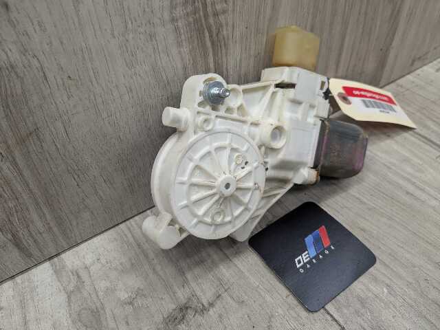 OEM BMW E84 E90 E91 328 335 M3 Front Left Driver Door Window Regulator Motor