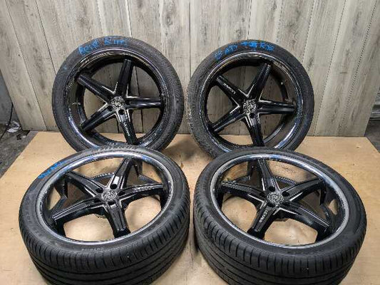 *NOTE* 15-19 LEXANI BMW F16 X6 Wheels Rims 22in 5x120 Silver / Black SET (4)