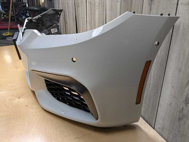 *18-20 OEM BMW G30 530 540 M550 M SPORT Front Bumper Cover Panel w Grilles White