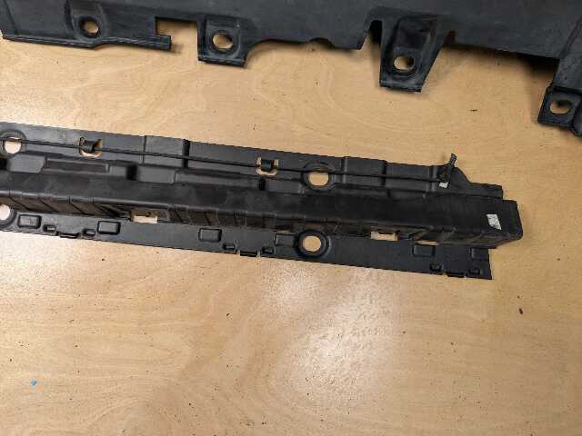 *14-18 OEM BMW F15 X5 Left Driver Side Skirt Rocker Panel Molding w/ Bracket