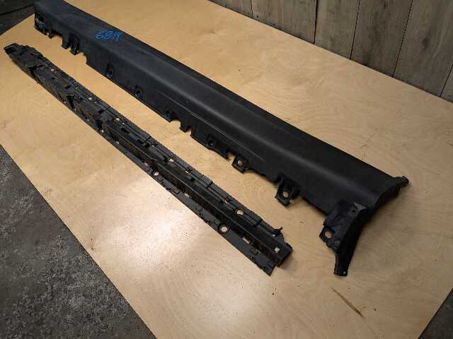 *14-18 OEM BMW F15 X5 Left Driver Side Skirt Rocker Panel Molding w/ Bracket