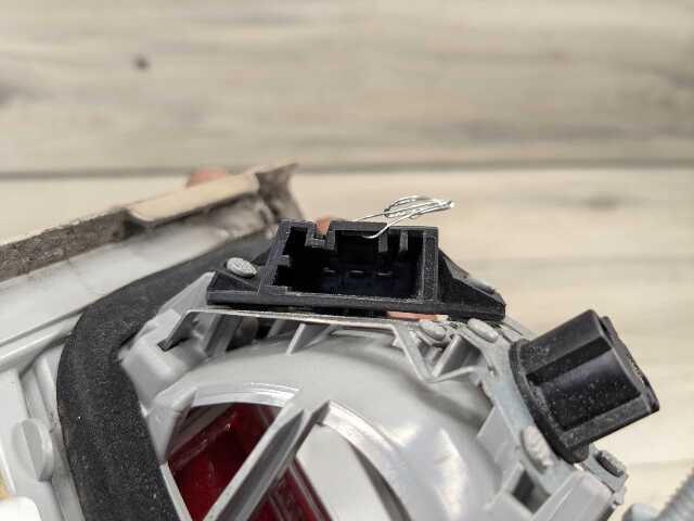 FADED* 07-10 OEM BMW E92 328 335 M3 Rear Right Passenger Inner Stop Tail Light