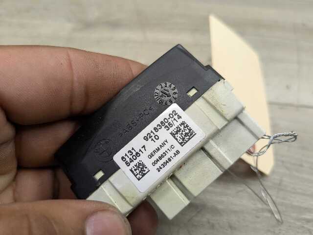 11-17 OEM BMW F02 F10 F15 F22 F30 F32 F36 Steering Wheel Control Module