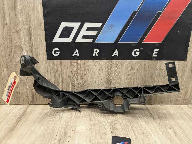 09-11 BMW E90 E91 LCI Front Left Driver Headlight Arm Bracket Mount Plastic