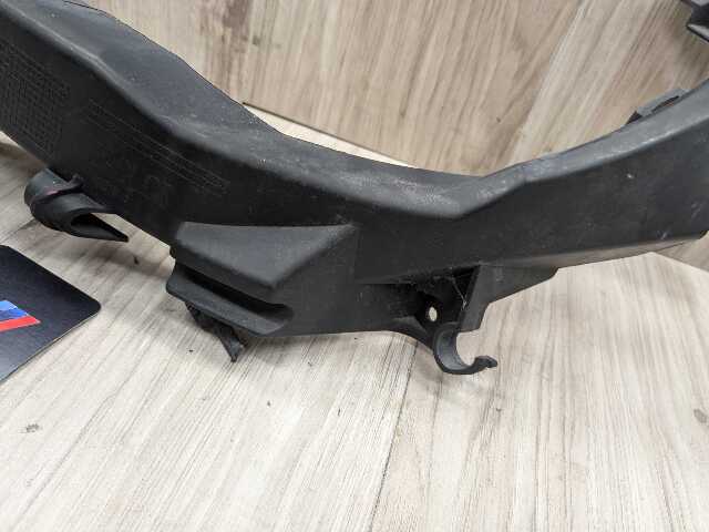09-11 BMW E90 E91 LCI Front Left Driver Headlight Arm Bracket Mount Plastic