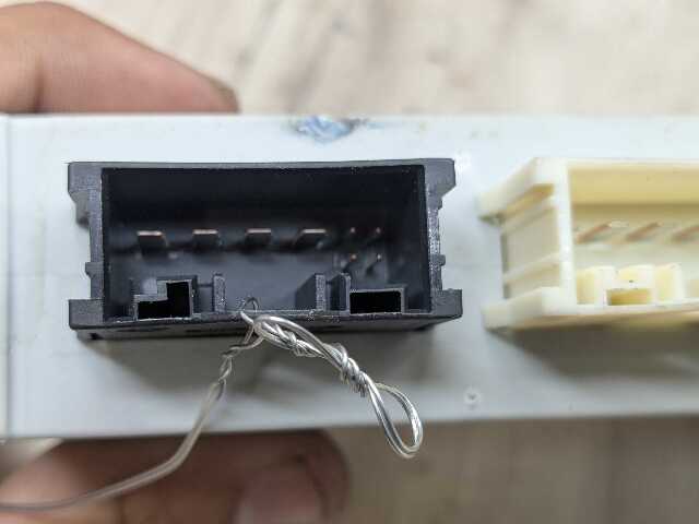 OEM BMW F01 F02 F10 F25 F26 X3 X4 Trunk Lid Tailgate Lift Control Unit Module