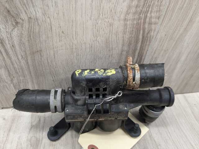 OEM BMW F02 F06 F10 F12 F13 535 650 750 Engine Water Heater Control Valve Pump