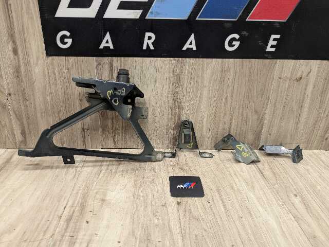 OEM BMW F01 F02 740 750 760 B7 Front Left Driver Fender Bracket Wing Holder SET