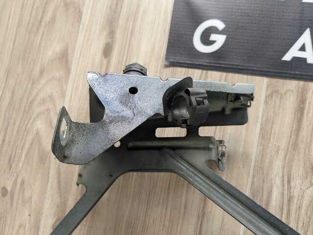 OEM BMW F01 F02 740 750 760 Front Right Passenger Fender Bracket Wing Holder SET
