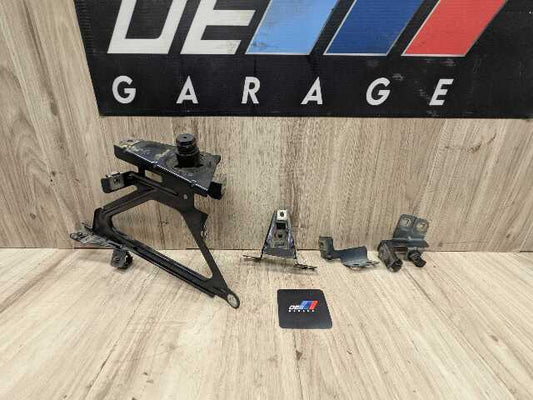 OEM BMW F01 F02 740 750 760 Front Right Passenger Fender Bracket Wing Holder SET