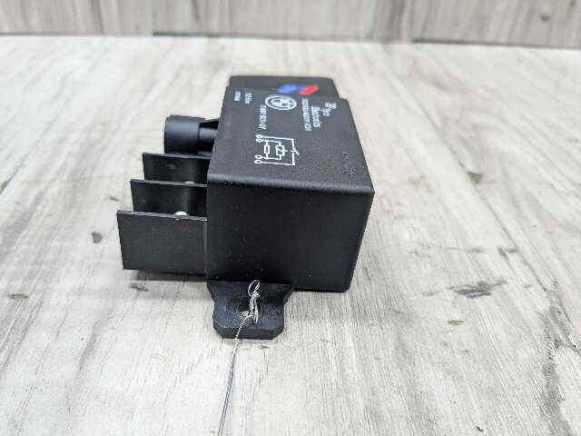OEM BMW E60 E70 E82 E90 E92 F02 F06 F10 F30 M5 M6 Cooling Fan Relay Control 150A