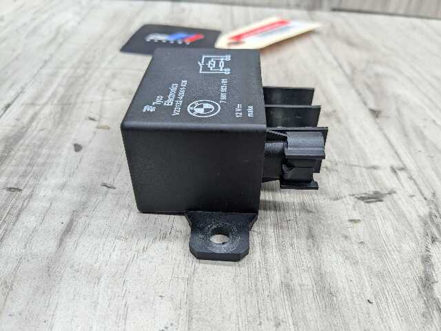 OEM BMW E60 E70 E82 E90 E92 F02 F06 F10 F30 M5 M6 Cooling Fan Relay Control 150A