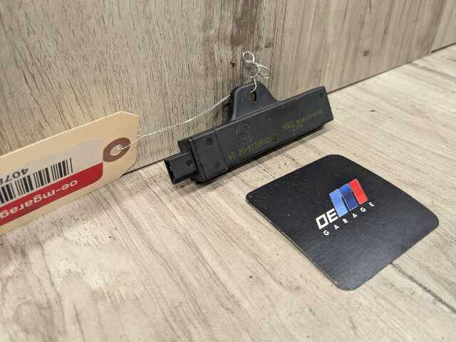 OEM BMW F02 F22 F10 F15 F30 F48 F80 Comfort Access Keyless Entry Antenna Module