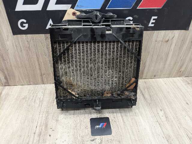 OEM BMW F02 F06 F10 F13 535 550 Front Right Passenger Auxiliary Coolant Radiator