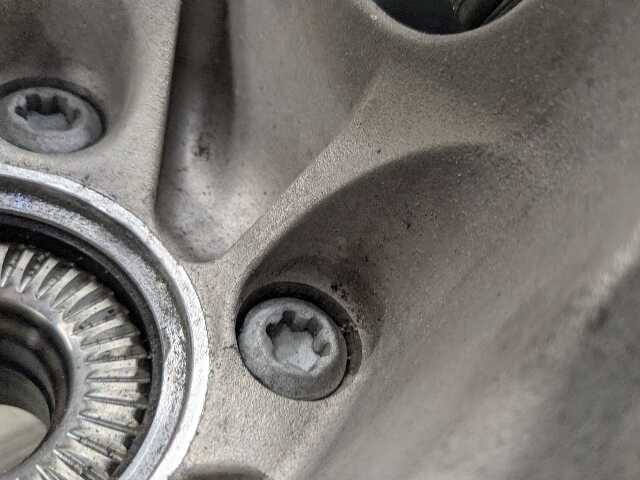19-25 OEM BMW G20 330 M340 REAR Left Driver Knuckle Wheel Hub Spindle Bearing