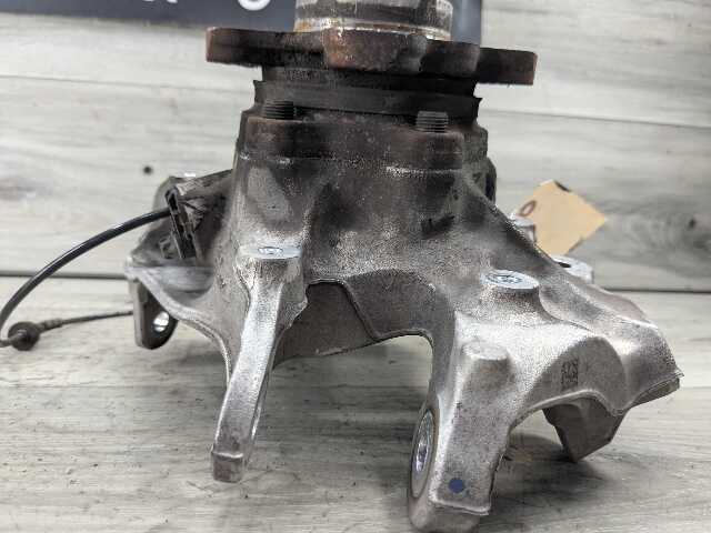 19-25 OEM BMW G20 330 M340 REAR Left Driver Knuckle Wheel Hub Spindle Bearing