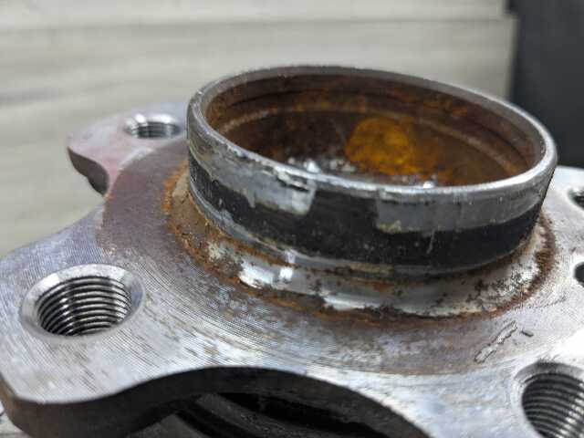 19-25 OEM BMW G20 330 M340 REAR Left Driver Knuckle Wheel Hub Spindle Bearing