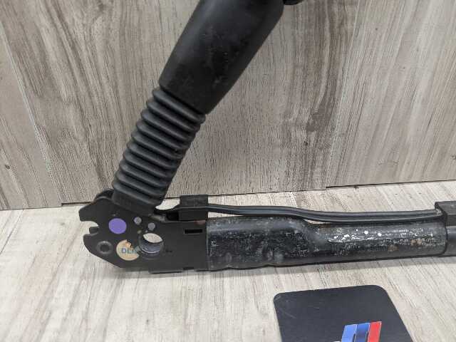 OEM BMW E82 E84 E88 E89 E90 E92 Front Left Driver Seat Belt Buckle Tensioner