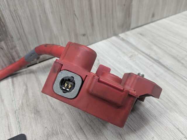 06-13 OEM BMW E82 E84 E88 E90 E92 Battery Plus Pole Terminal Positive Red Cable