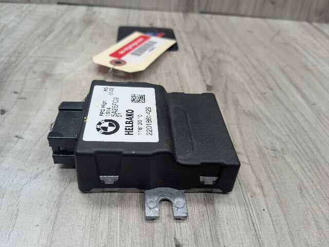 OEM BMW F90 G12 G20 G22 G23 G42 G80 G82 G83 M3 M5 Fuel Pump Control Module Unit