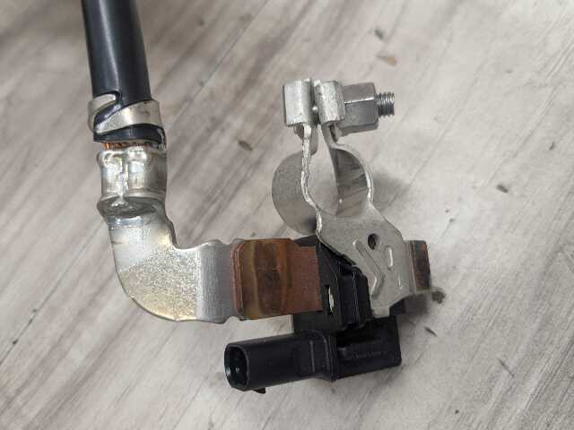 OEM BMW G05 G07 G20 G22 G23 G26 G42 Battery Negative Cable Terminal IBS Sensor