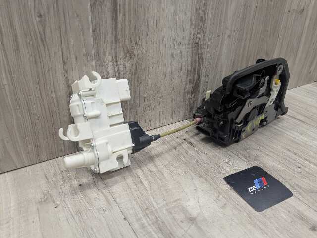 16-22 OEM BMW G11 G12 FRONT RIGHT PASSENGER Door Lock Latch Actuator SOFT CLOSE