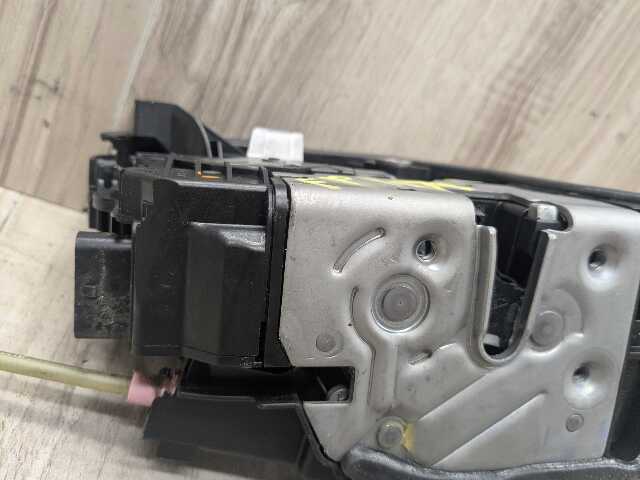 16-22 OEM BMW G11 G12 FRONT RIGHT PASSENGER Door Lock Latch Actuator SOFT CLOSE
