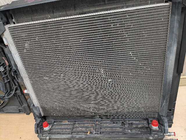 OEM BMW F85 F86 X5M X6M S63 Main Radiator Condenser Fan Shroud ASSEMBLY SET 850W