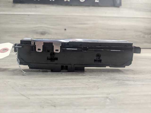 17-20 OEM BMW G30 G31 530 540 M550 Center Console Operating Unit Traction Switch