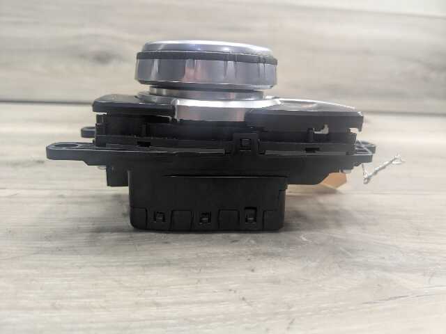 OEM BMW F90 G01 G02 G30 X3 M5 iDrive Navigation Controller Knob NBT NAV Button