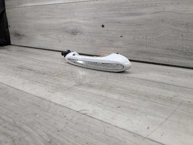 *OEM BMW F90 G30 540 M550 Front Rear Right Passenger Door Handle COMFORT White