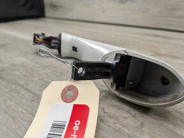 *OEM BMW F90 G30 540 M550 Front Rear Right Passenger Door Handle COMFORT White