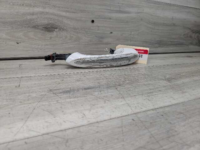 OEM BMW F90 G30 530 540 M550 FRONT Left Driver Door Handle COMFORT ACCESS White