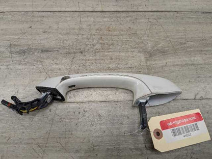 OEM BMW F90 G30 530 540 M550 FRONT Left Driver Door Handle COMFORT ACCESS White