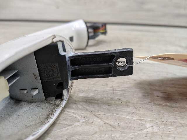 OEM BMW F90 G30 530 540 M550 FRONT Left Driver Door Handle COMFORT ACCESS White