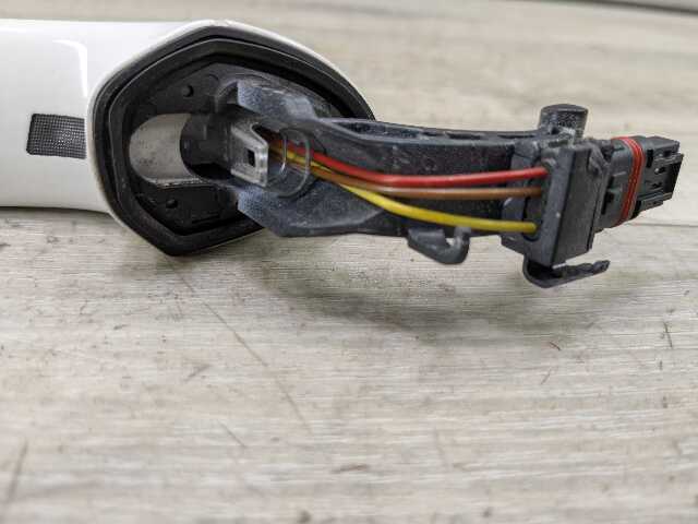 OEM BMW F90 G30 530 540 M550 FRONT Left Driver Door Handle COMFORT ACCESS White